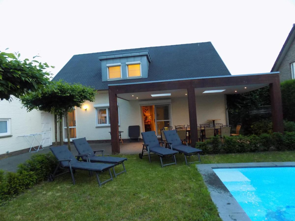 Villa Maas&Kempen Maaseik Bagian luar foto