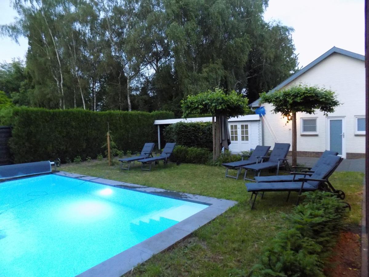 Villa Maas&Kempen Maaseik Bagian luar foto