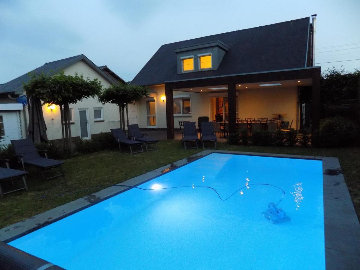 Villa Maas&Kempen Maaseik Bagian luar foto